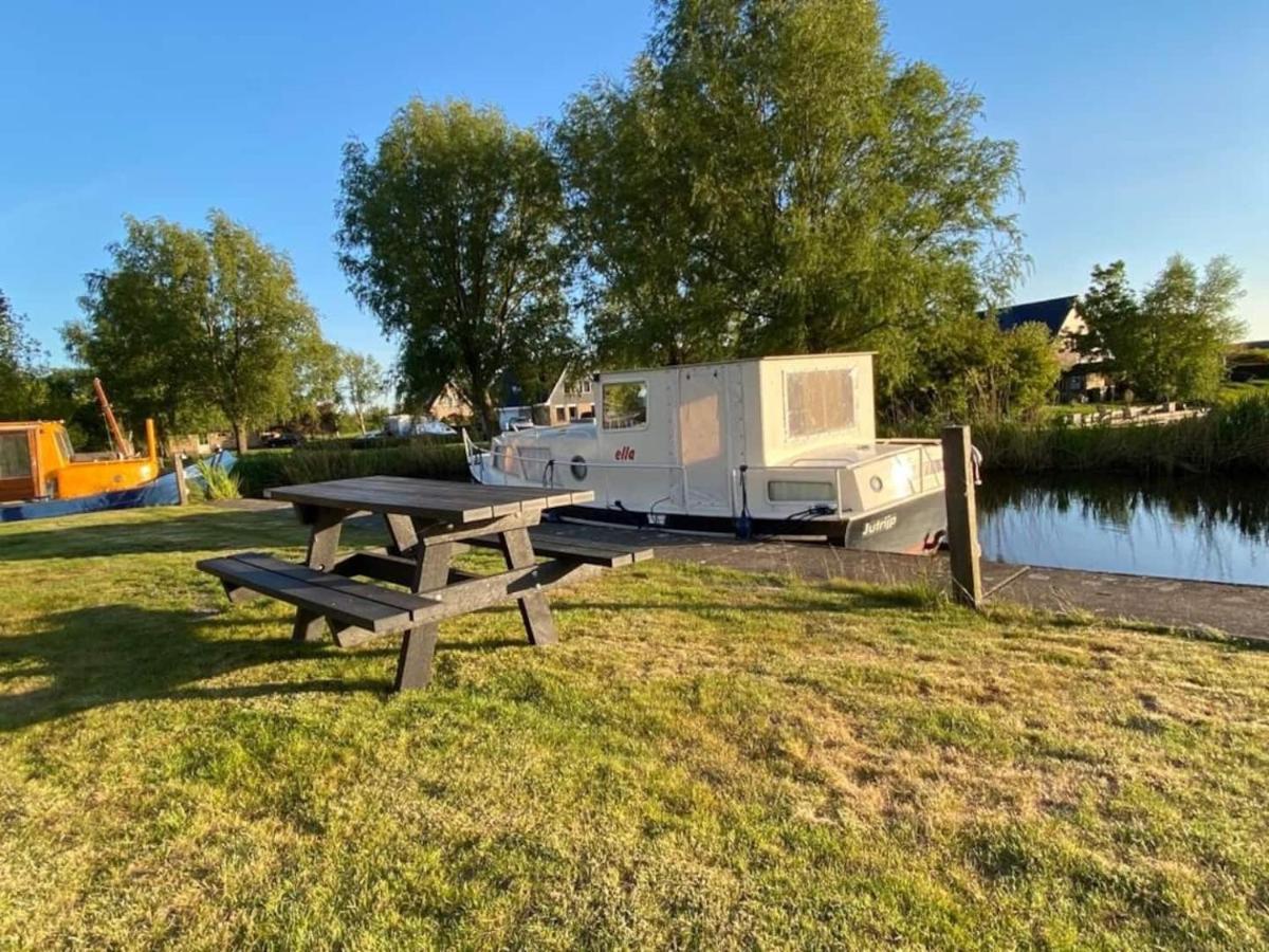Boat Ella - Kamperen Op Het Water -Niet Om Mee Te Varen -Read Host Profile-Lees Hostprofiel Jutrijp Eksteriør bilde